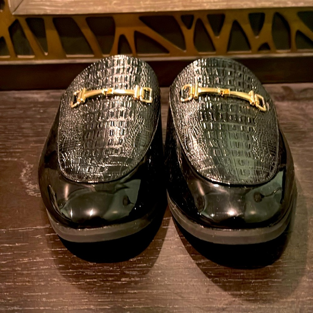 Clean and new get soft and comfortable slippers